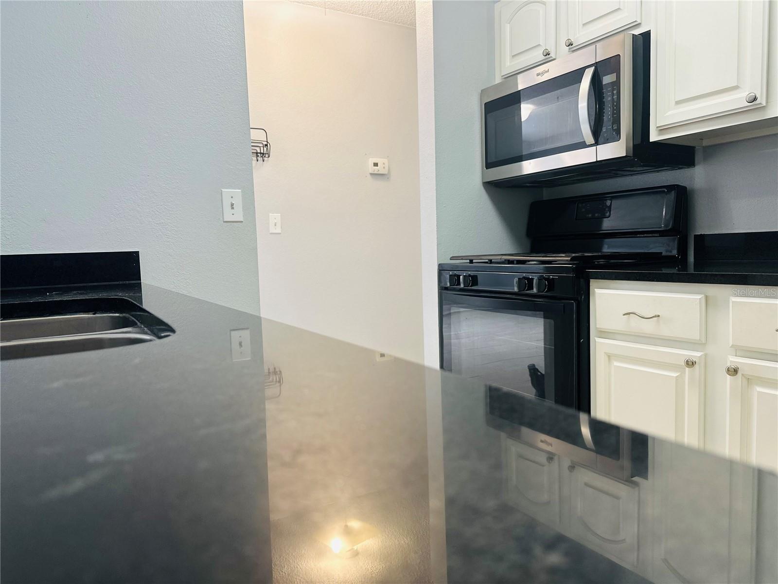 O6438065 Property Photo 11