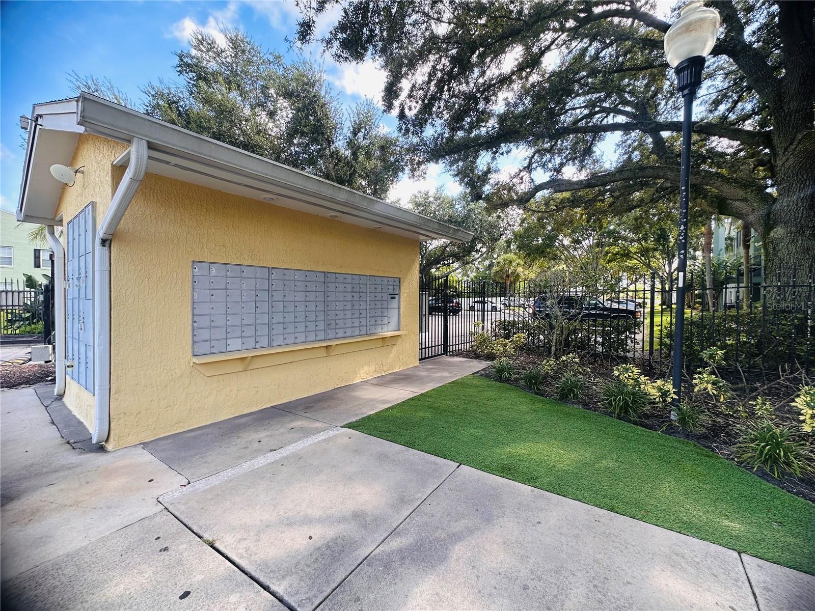 O6438065 Property Photo 33