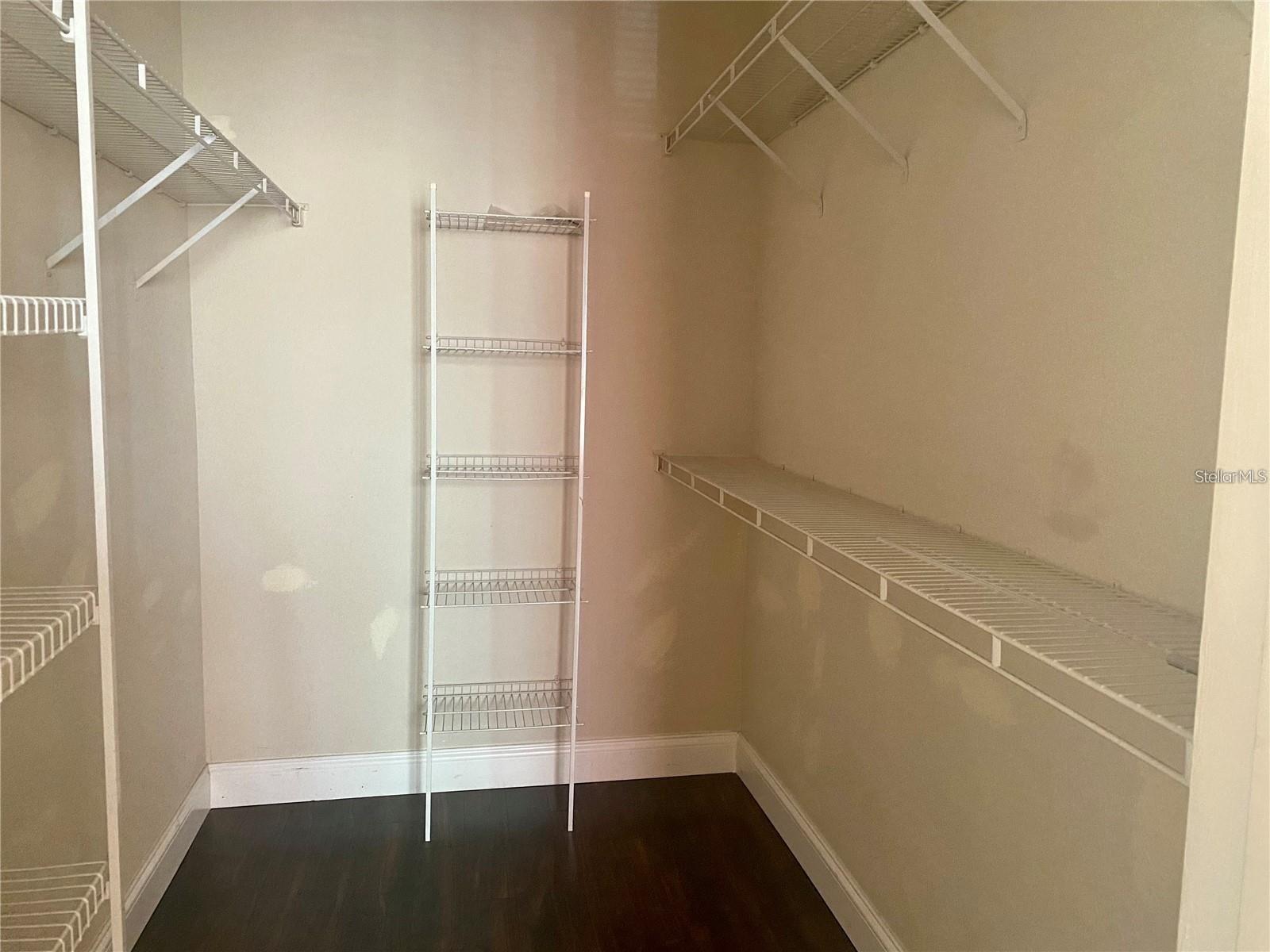 3325 S Kirkman Rd #423 Property Photo 9