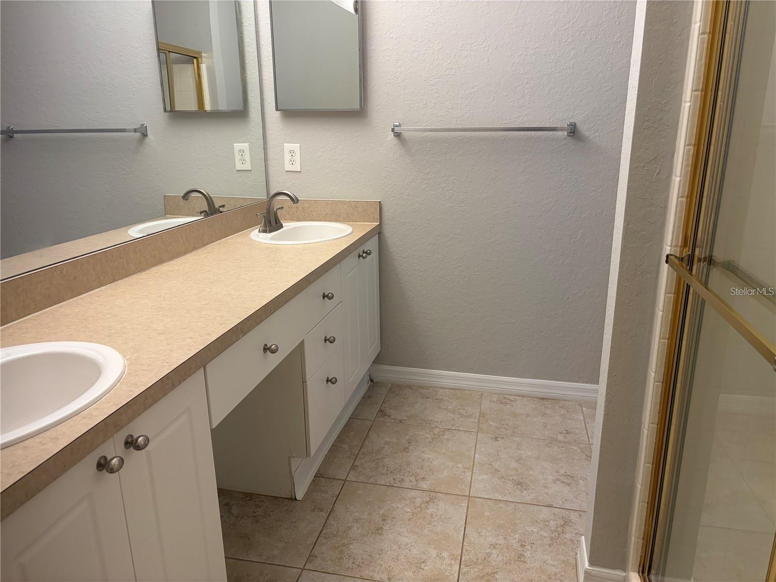3325 S Kirkman Rd #423 Property Photo 12