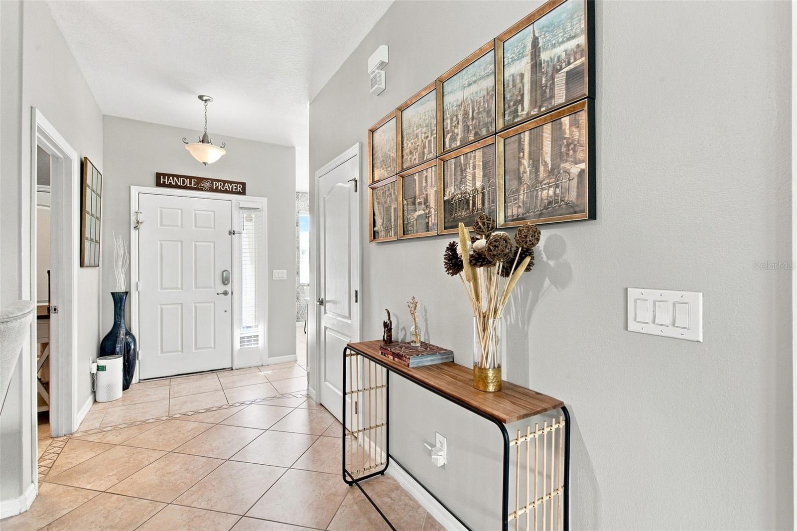 14310 Queenside St Property Photo 2