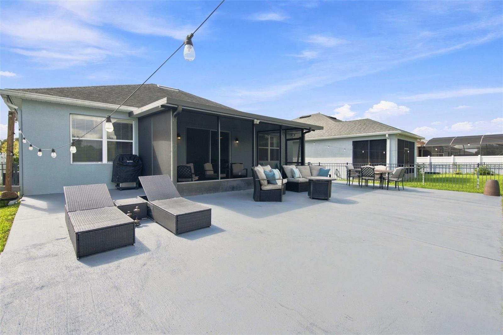 14310 Queenside St Property Photo 28