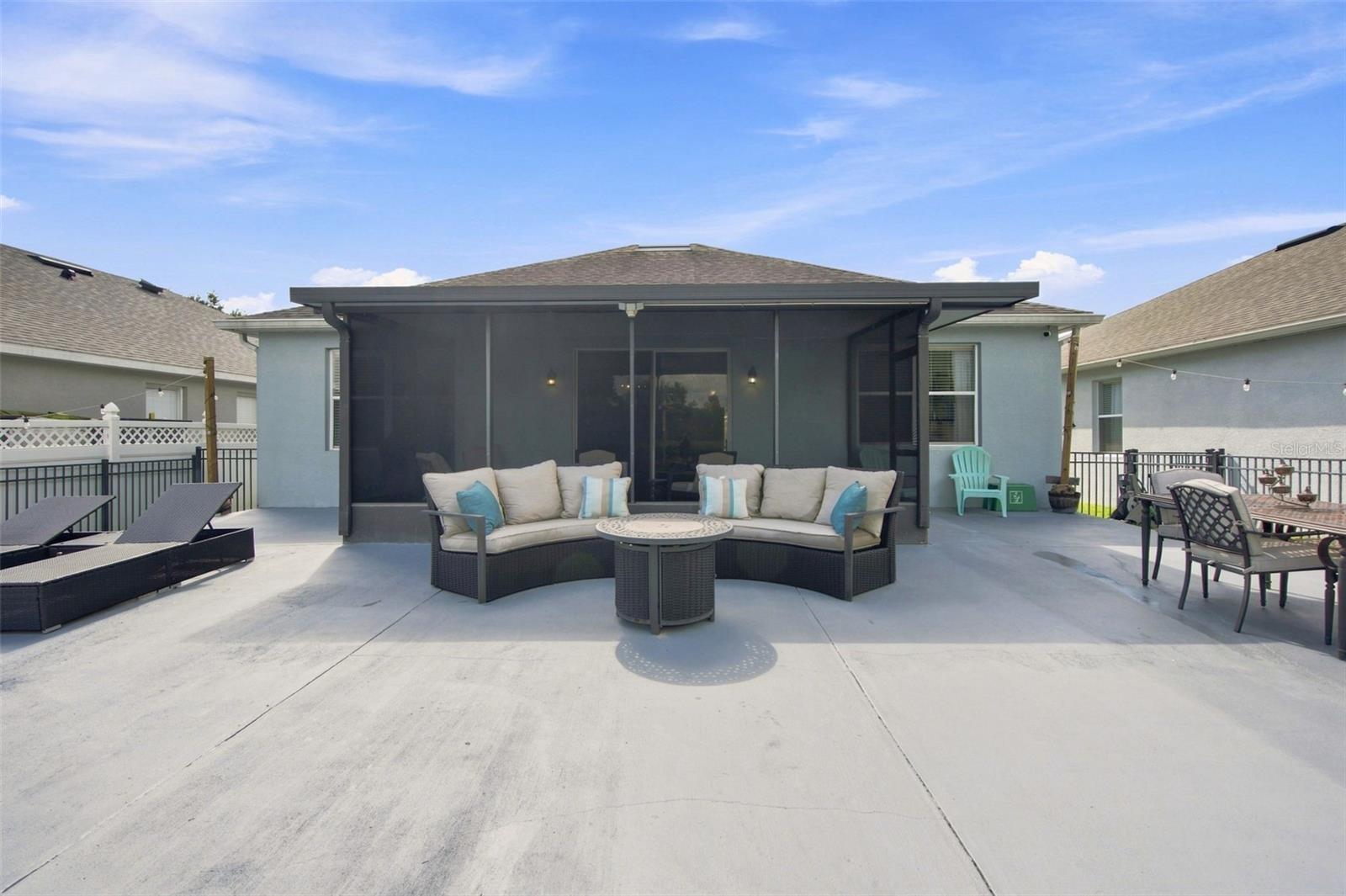 14310 Queenside St Property Photo 34