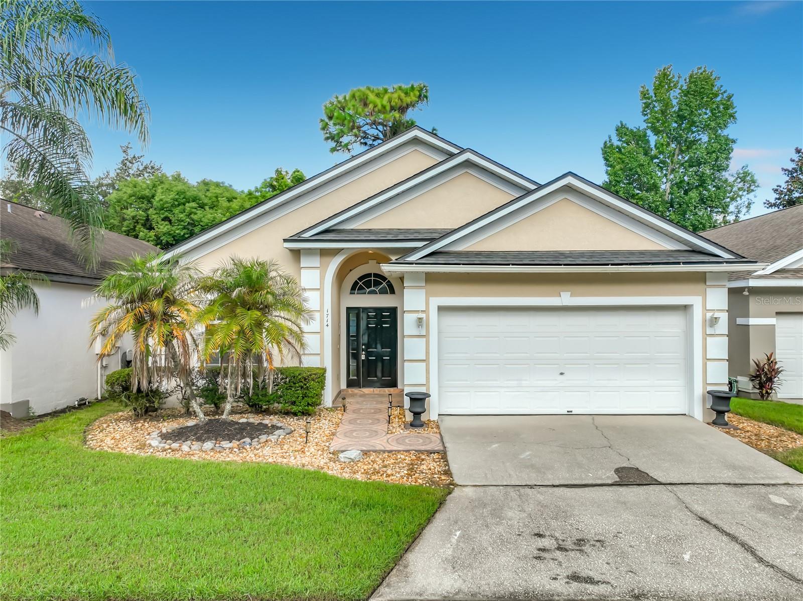 1714 Fox Glen Ct Property Photo 1