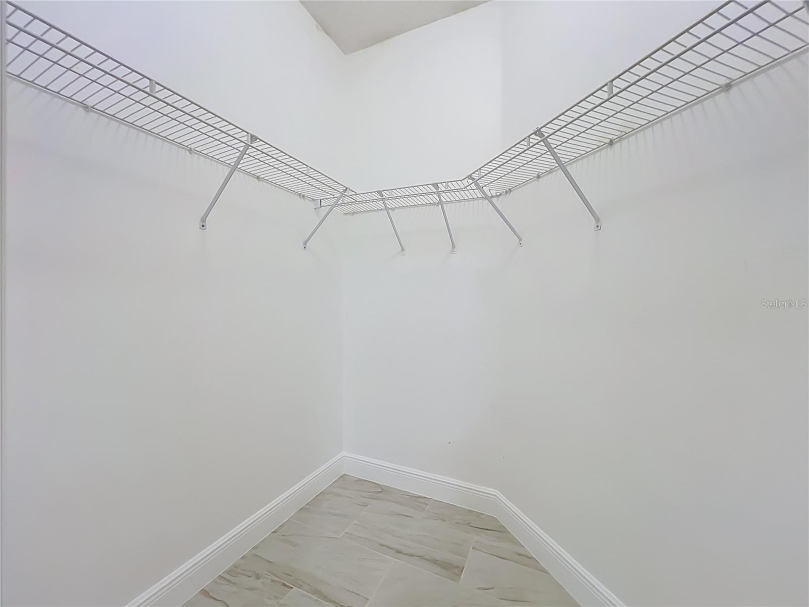 1714 Fox Glen Ct Property Photo 28
