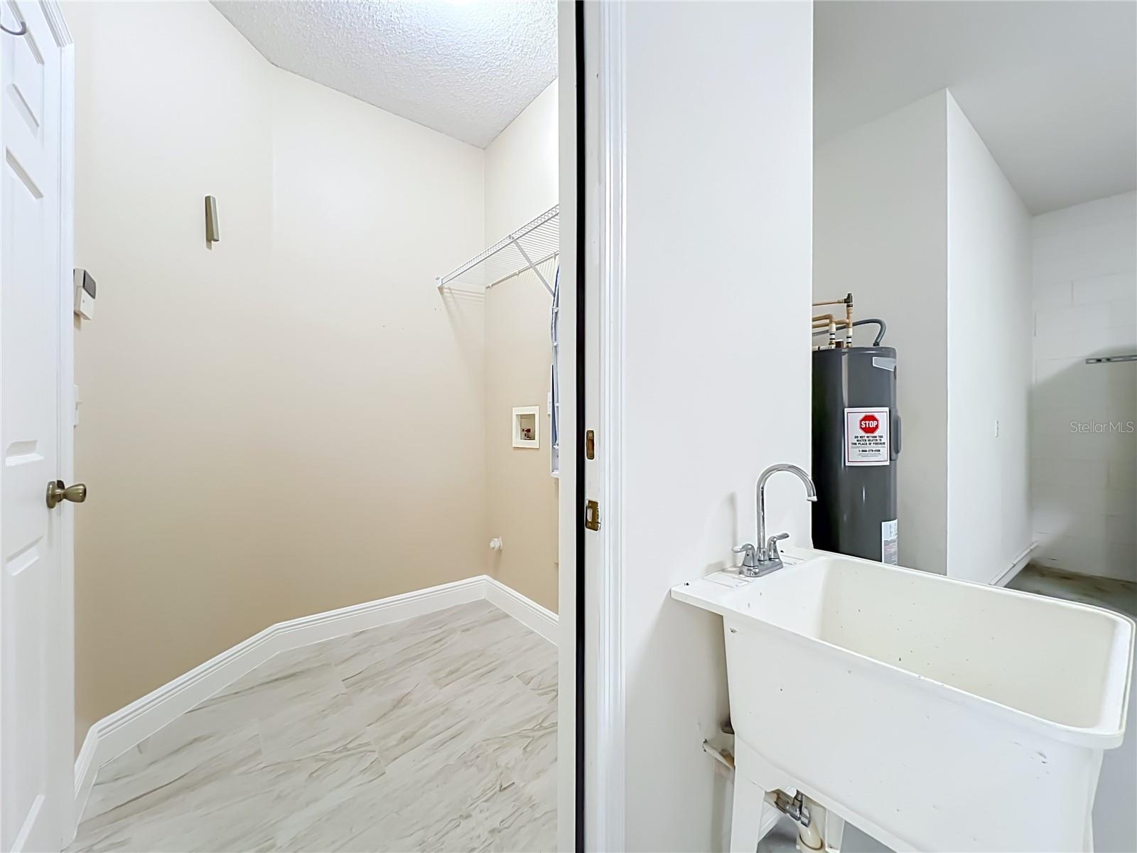 1714 Fox Glen Ct Property Photo 31