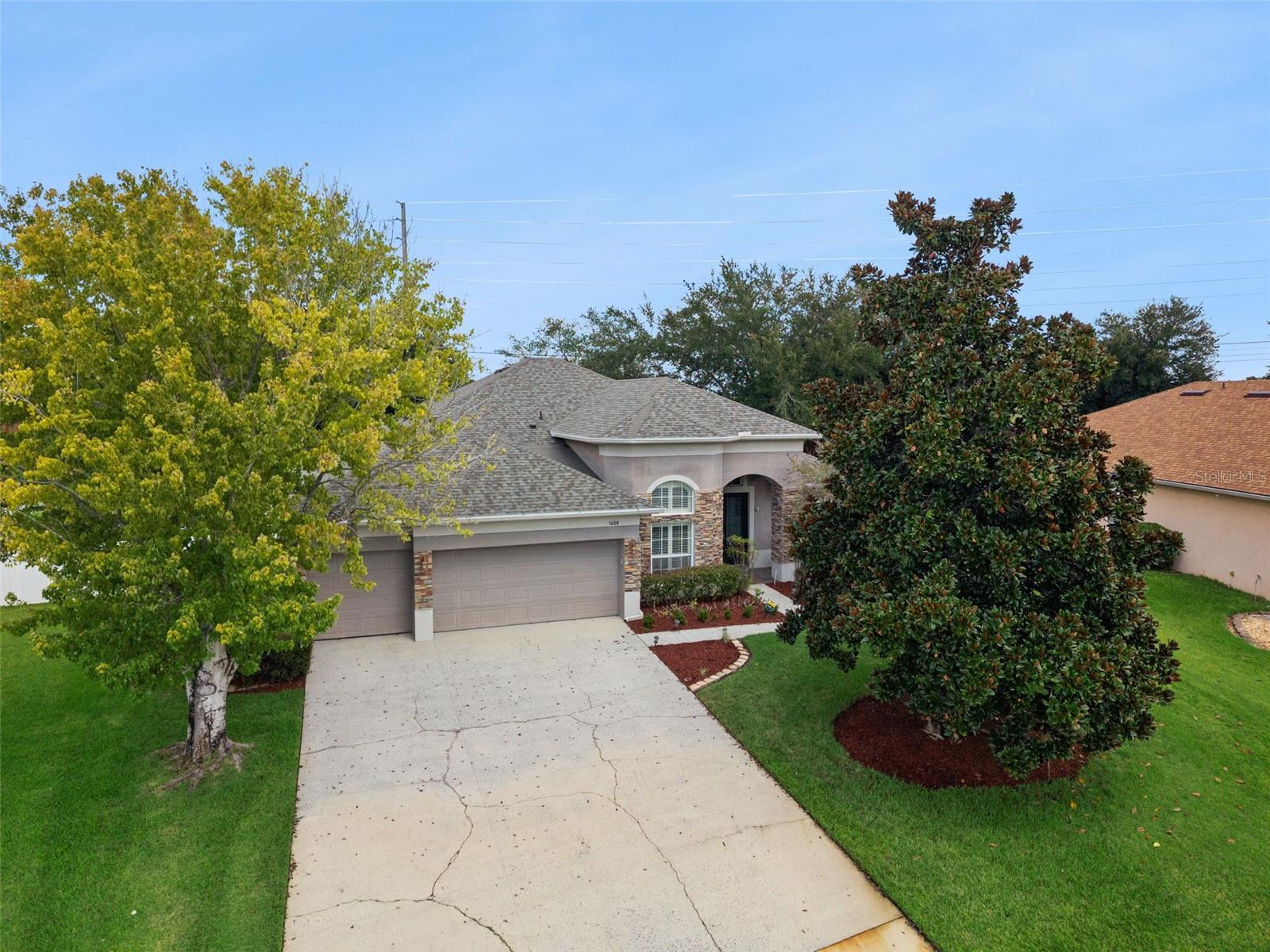 1458 Whitefriar Dr Property Photo 5