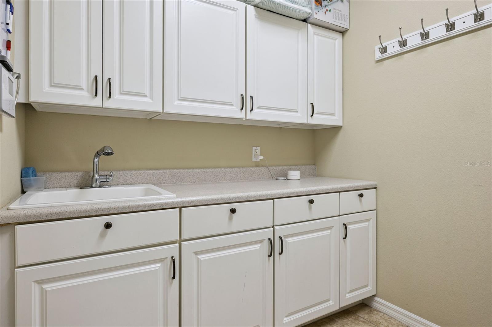 1458 Whitefriar Dr Property Photo 46