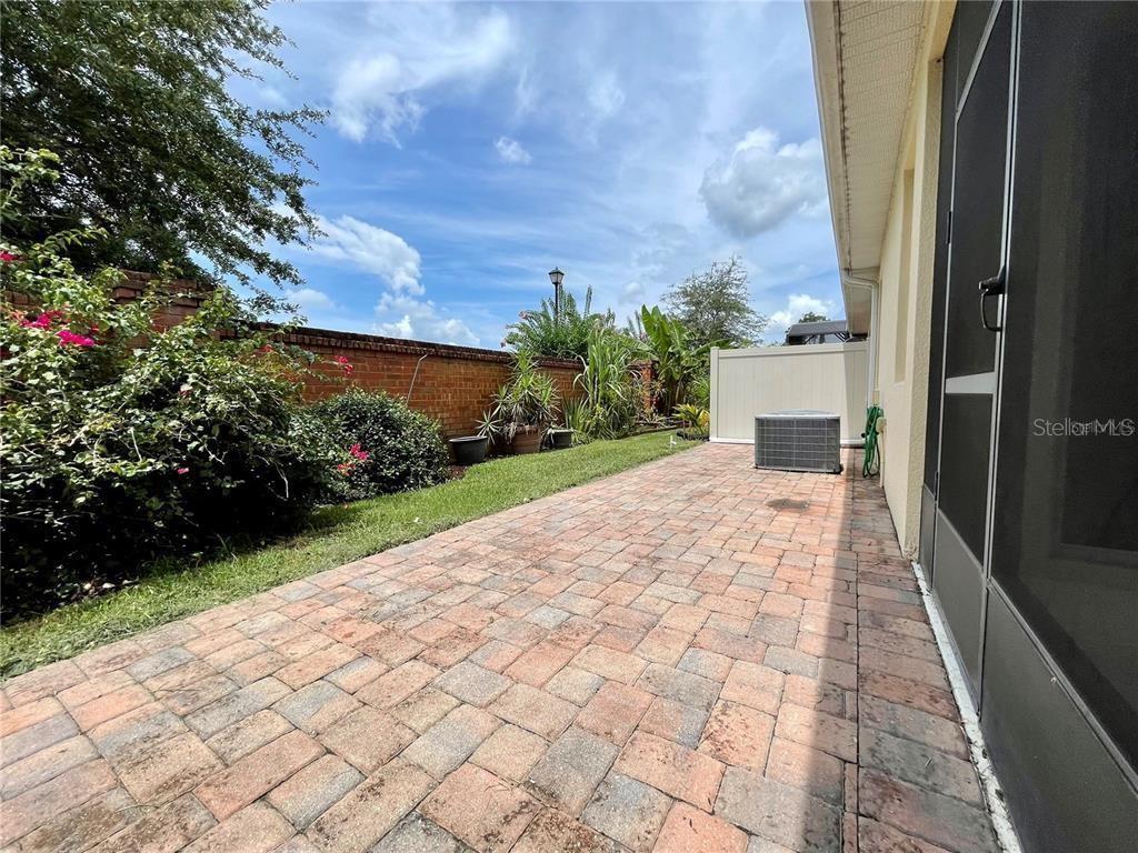 5083 Fiorella Ln Property Photo 3