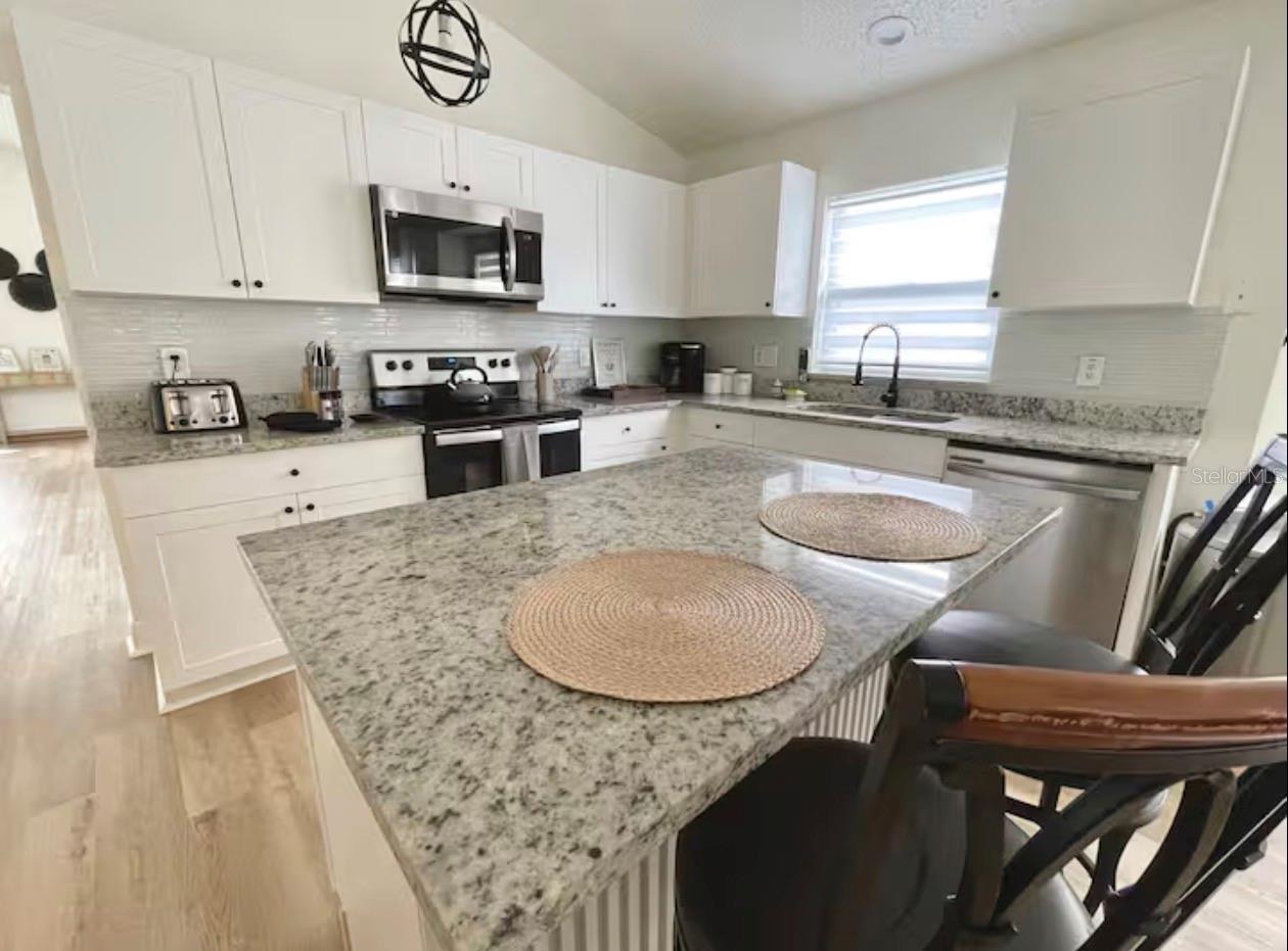 522 Rochester Loop Property Photo 8
