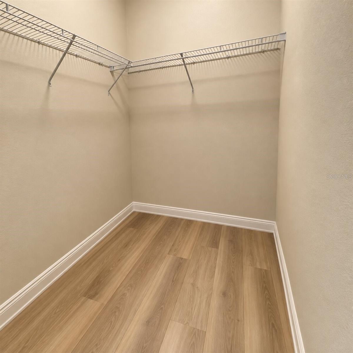 430 Southern Pecan Cir #106 Property Photo 4