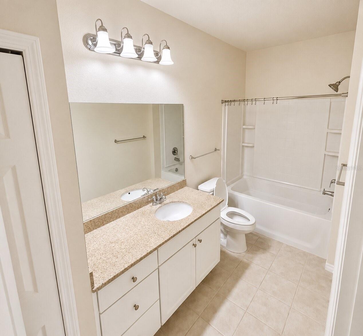 430 Southern Pecan Cir #106 Property Photo 10