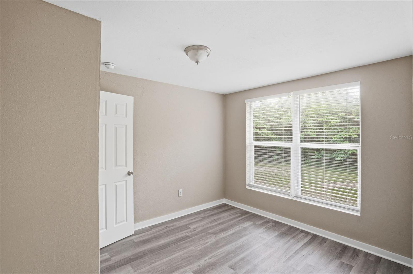 1514 Crest Ave Property Photo 12