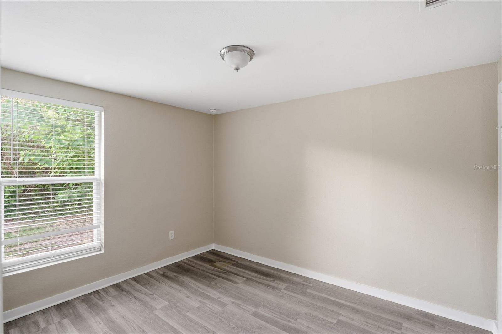 1514 Crest Ave Property Photo 16