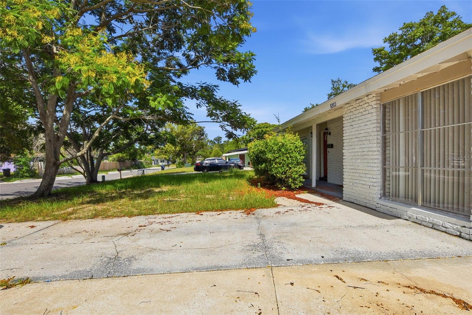5312 Coventry Dr Property Photo 2