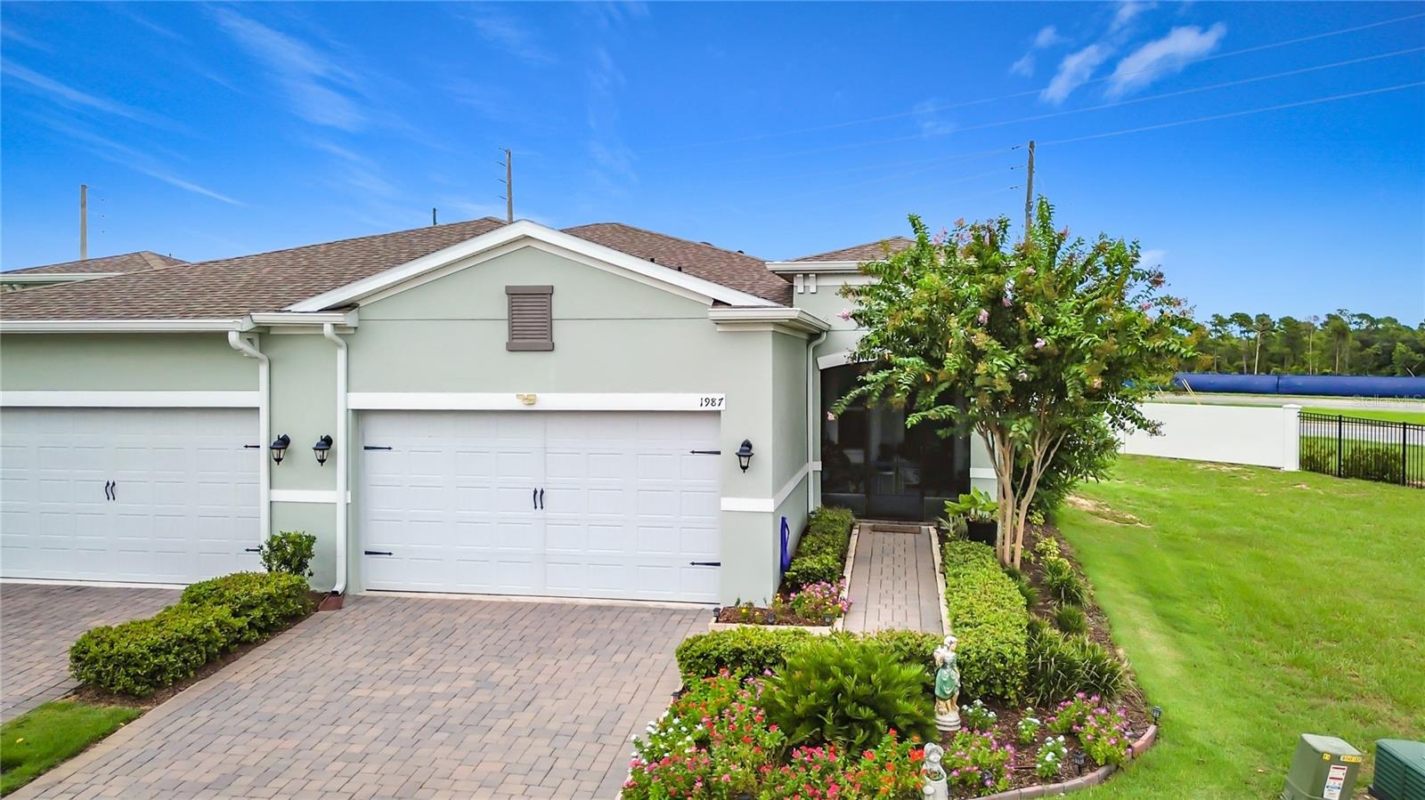 1987 Key Bay Trl Property Photo 2