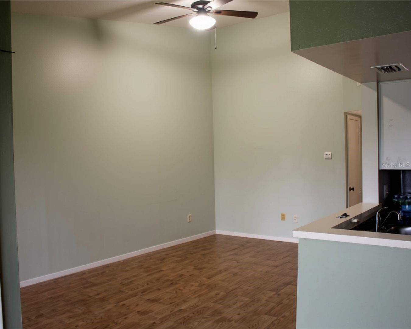 1340 Stearman Ct #14 Property Photo 4