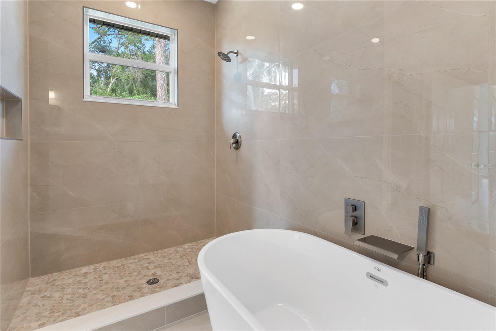 490 Carolina Ave Nw Property Photo 23