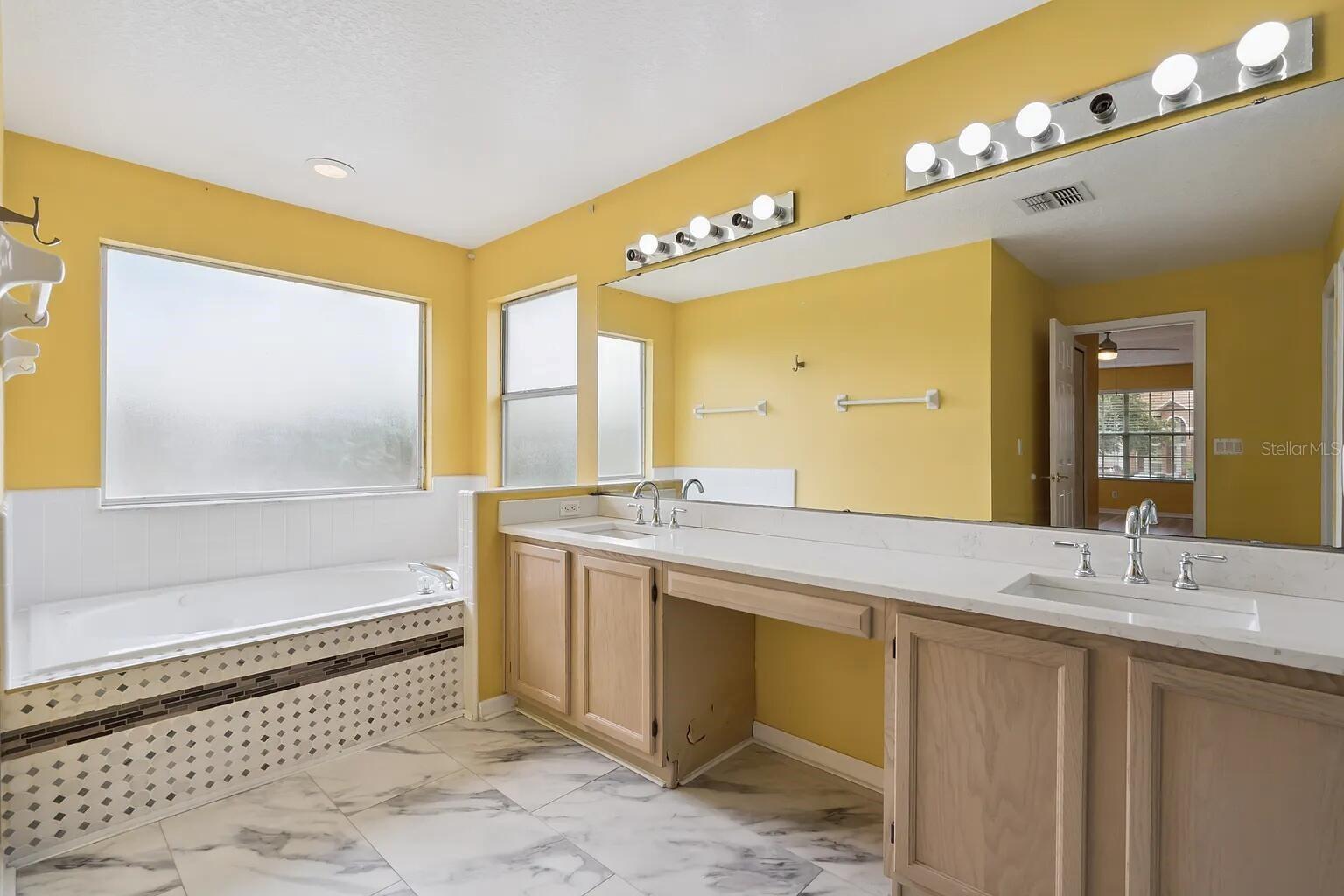 6415 Abbeydale Ct Property Photo 25