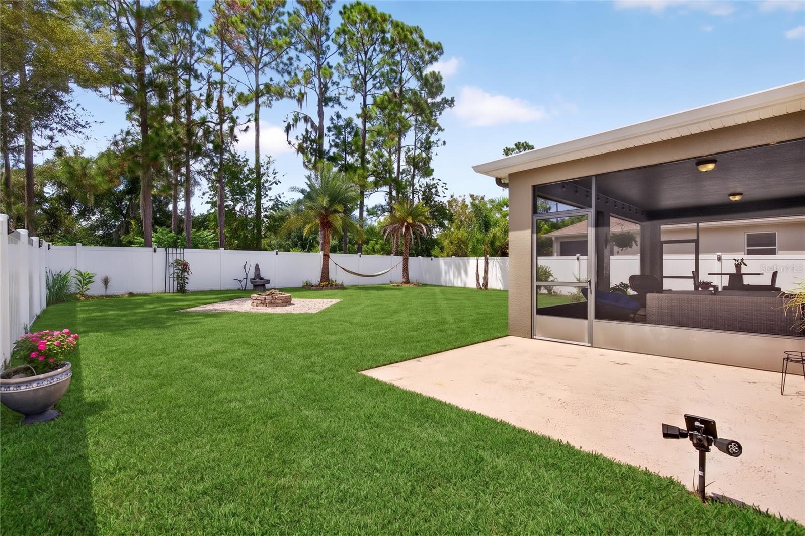 2586 Plumadore Dr Property Photo 2