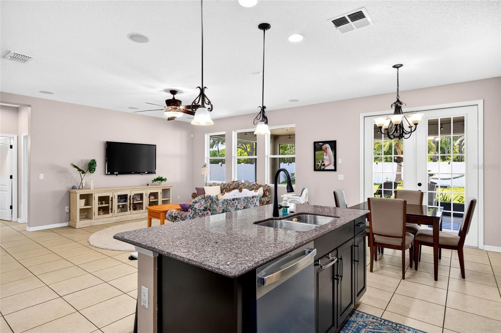 2586 Plumadore Dr Property Photo 11