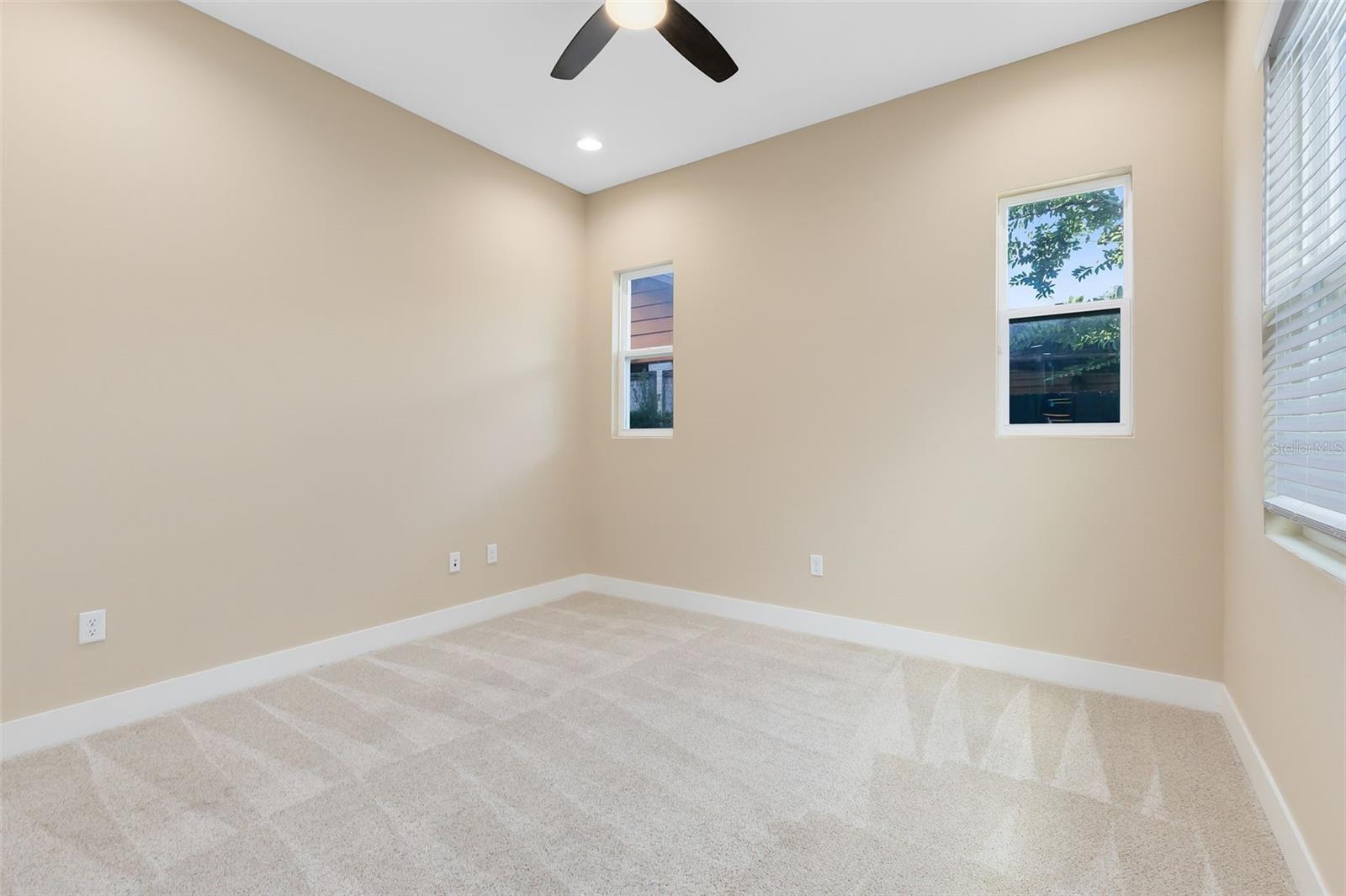 2315 Depauw Ave Property Photo 16