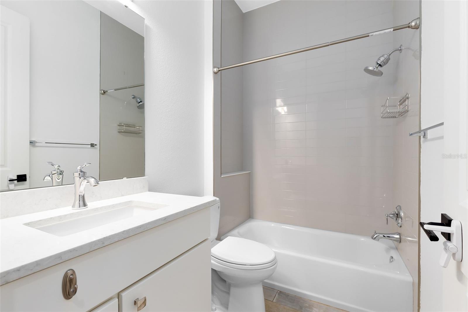 2315 Depauw Ave Property Photo 17