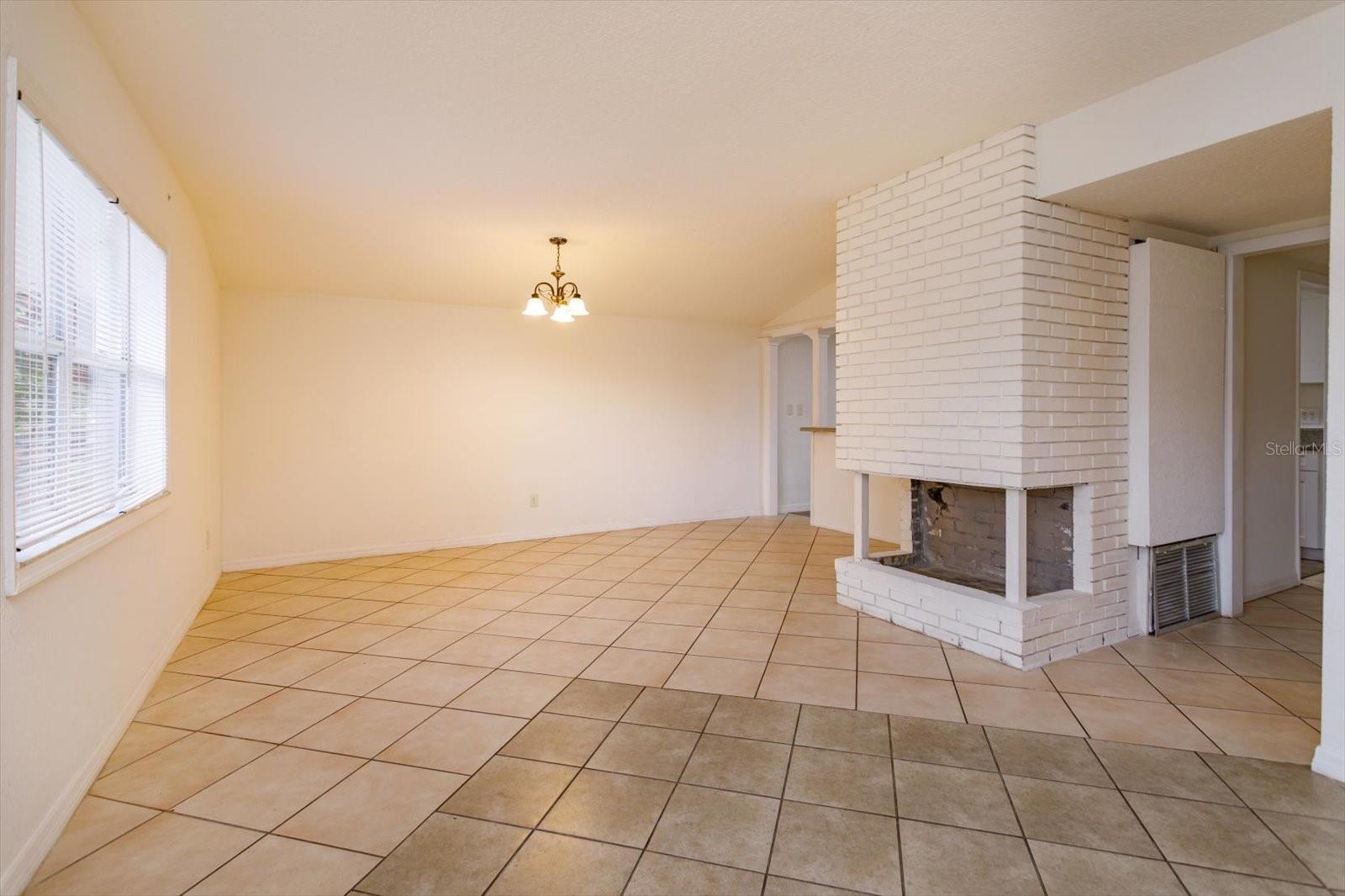 1592 Arbor Park Dr Property Photo 9
