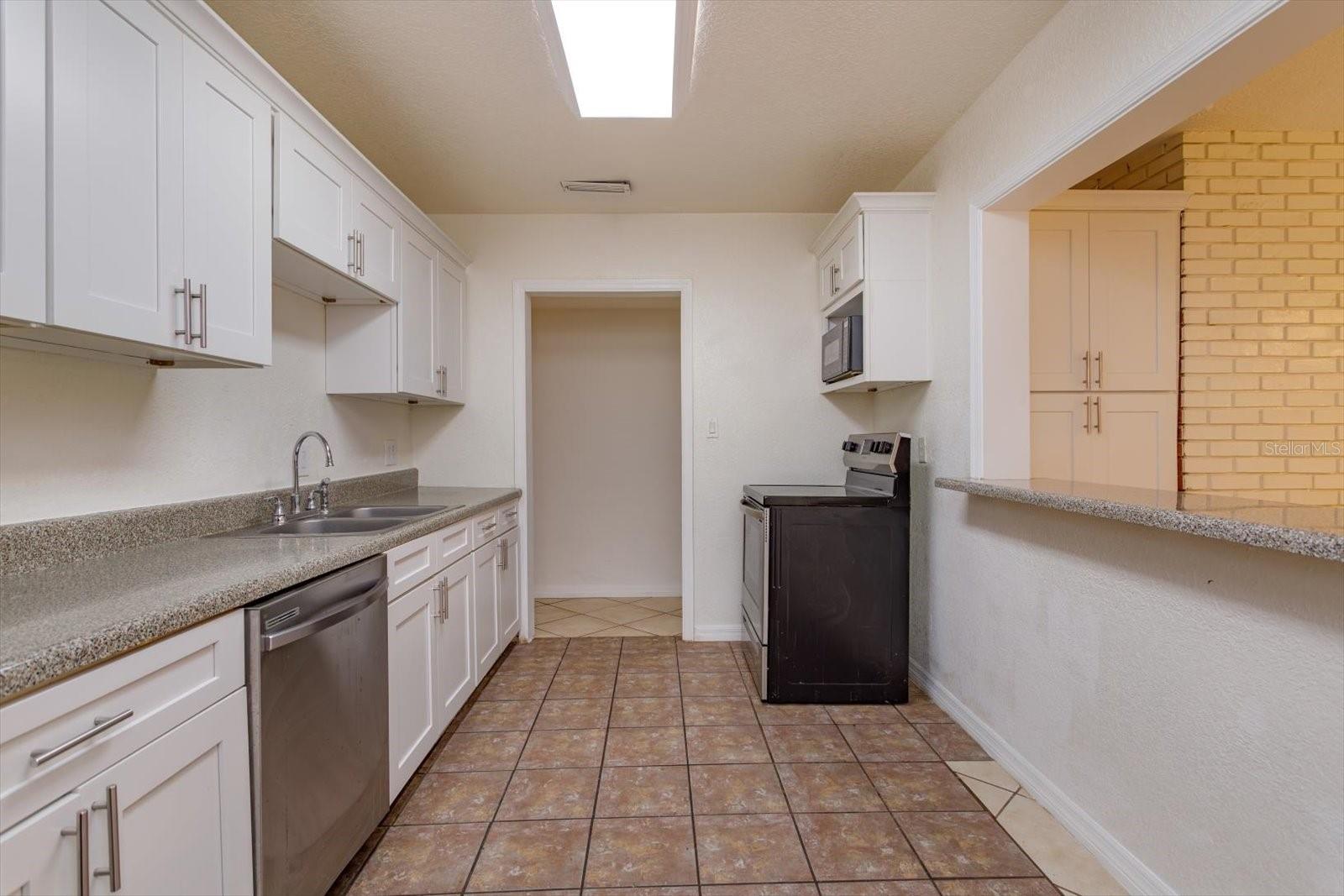 1592 Arbor Park Dr Property Photo 12