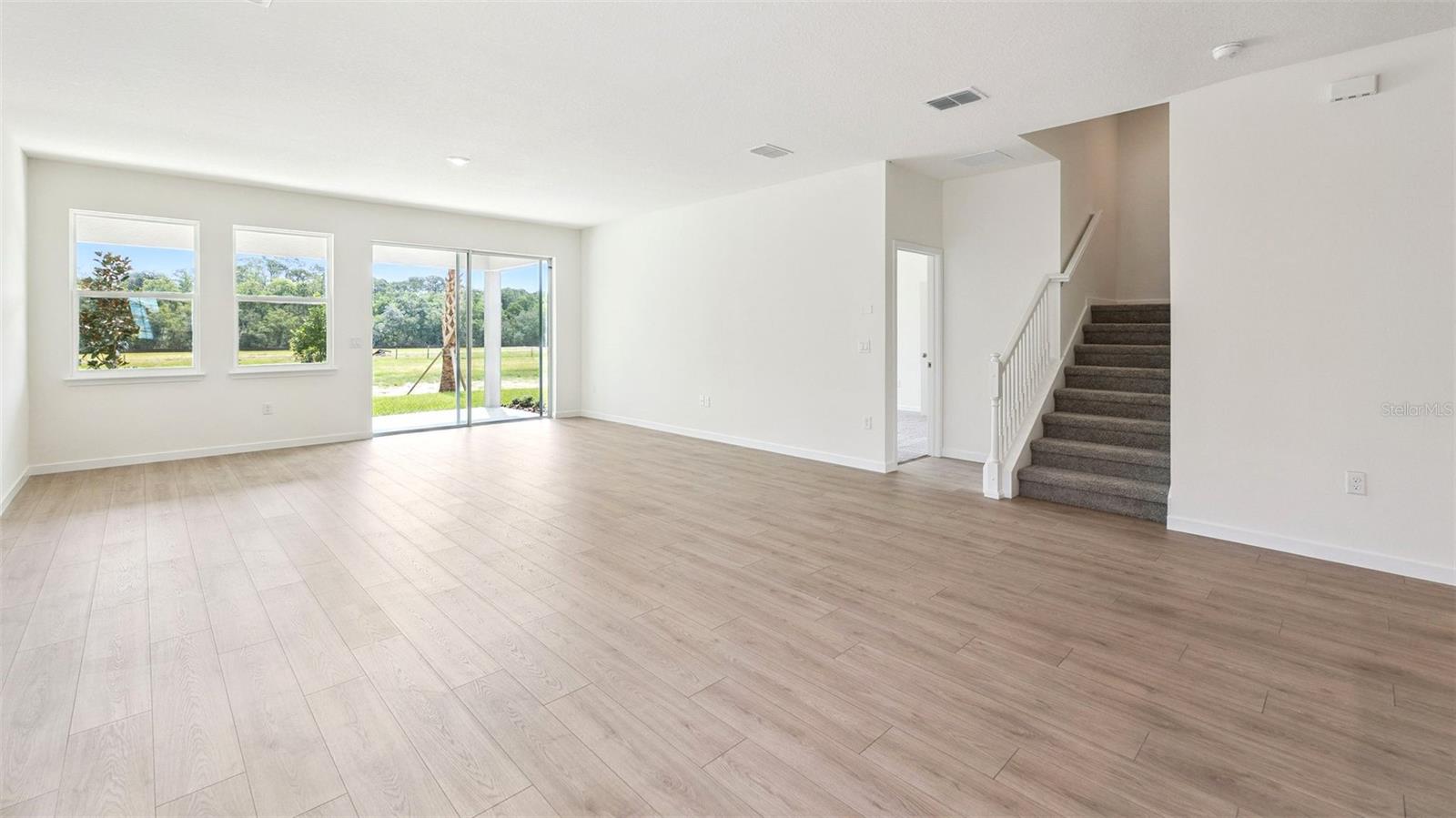 3038 Kingsman Trl Property Photo 3