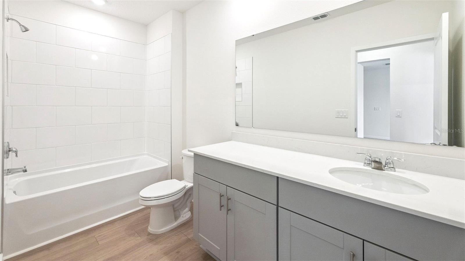 3038 Kingsman Trl Property Photo 13