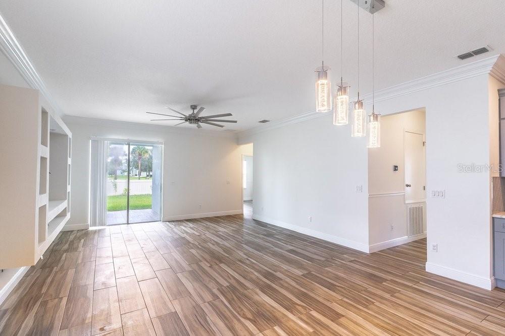 347 Gladesdale St Property Photo 20