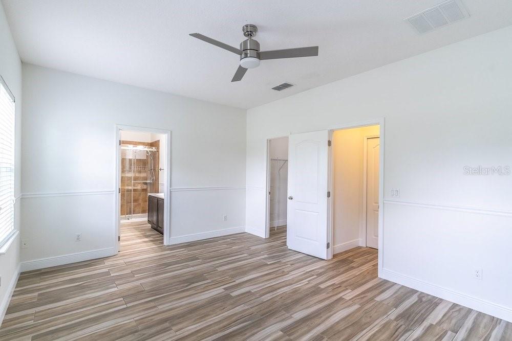 347 Gladesdale St Property Photo 27