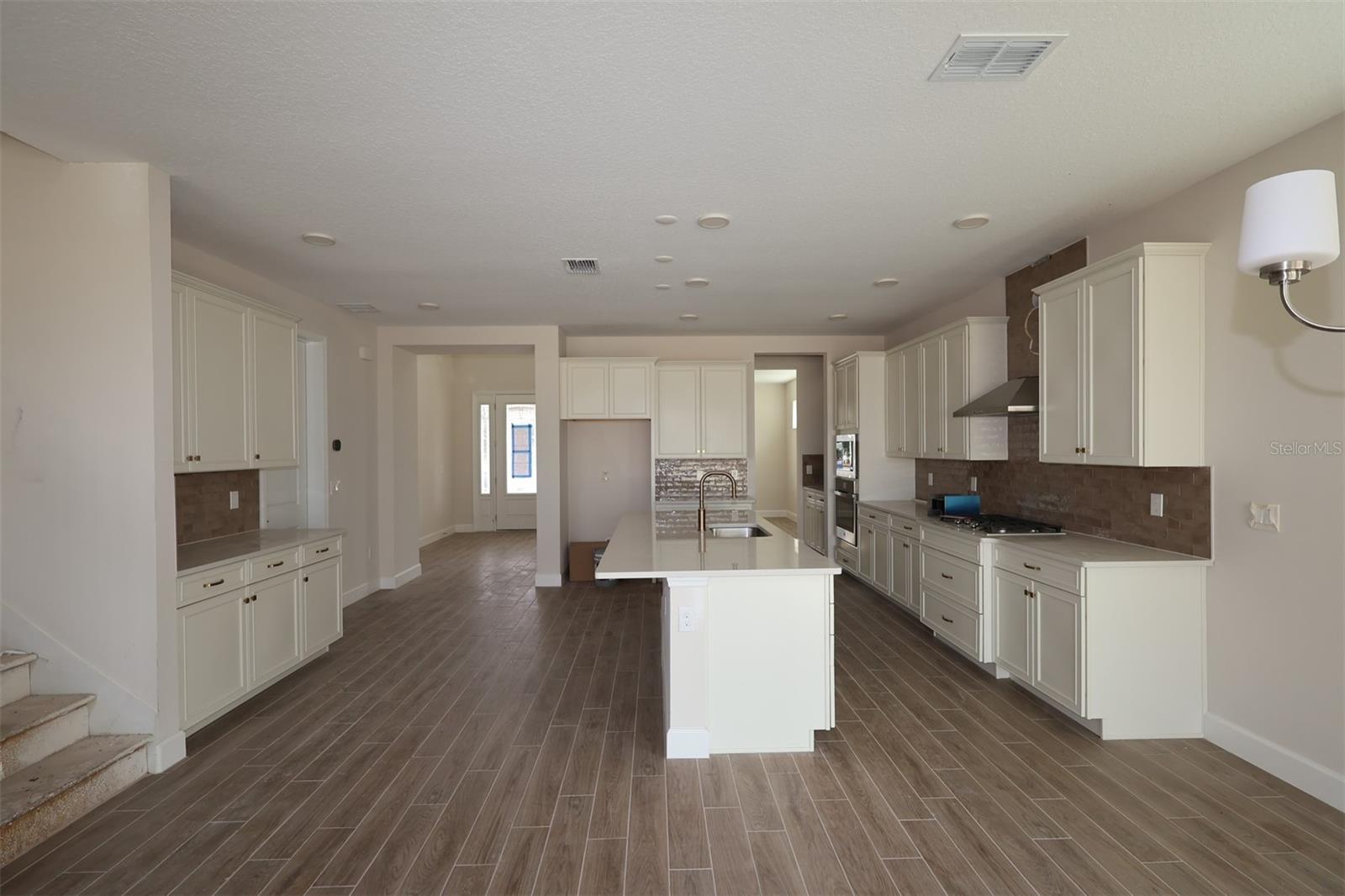 5400 Lassen St Property Photo 6
