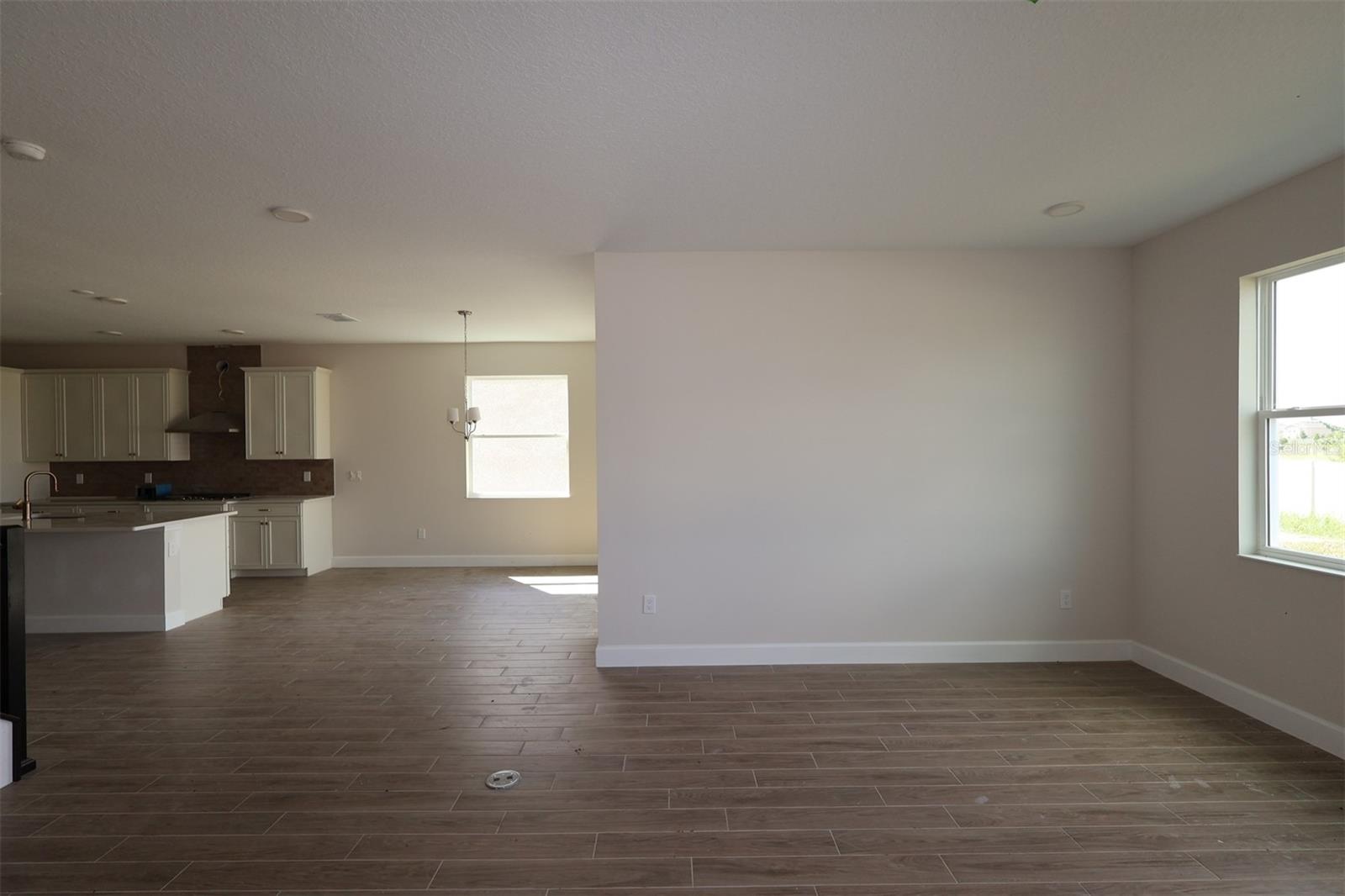 5400 Lassen St Property Photo 7