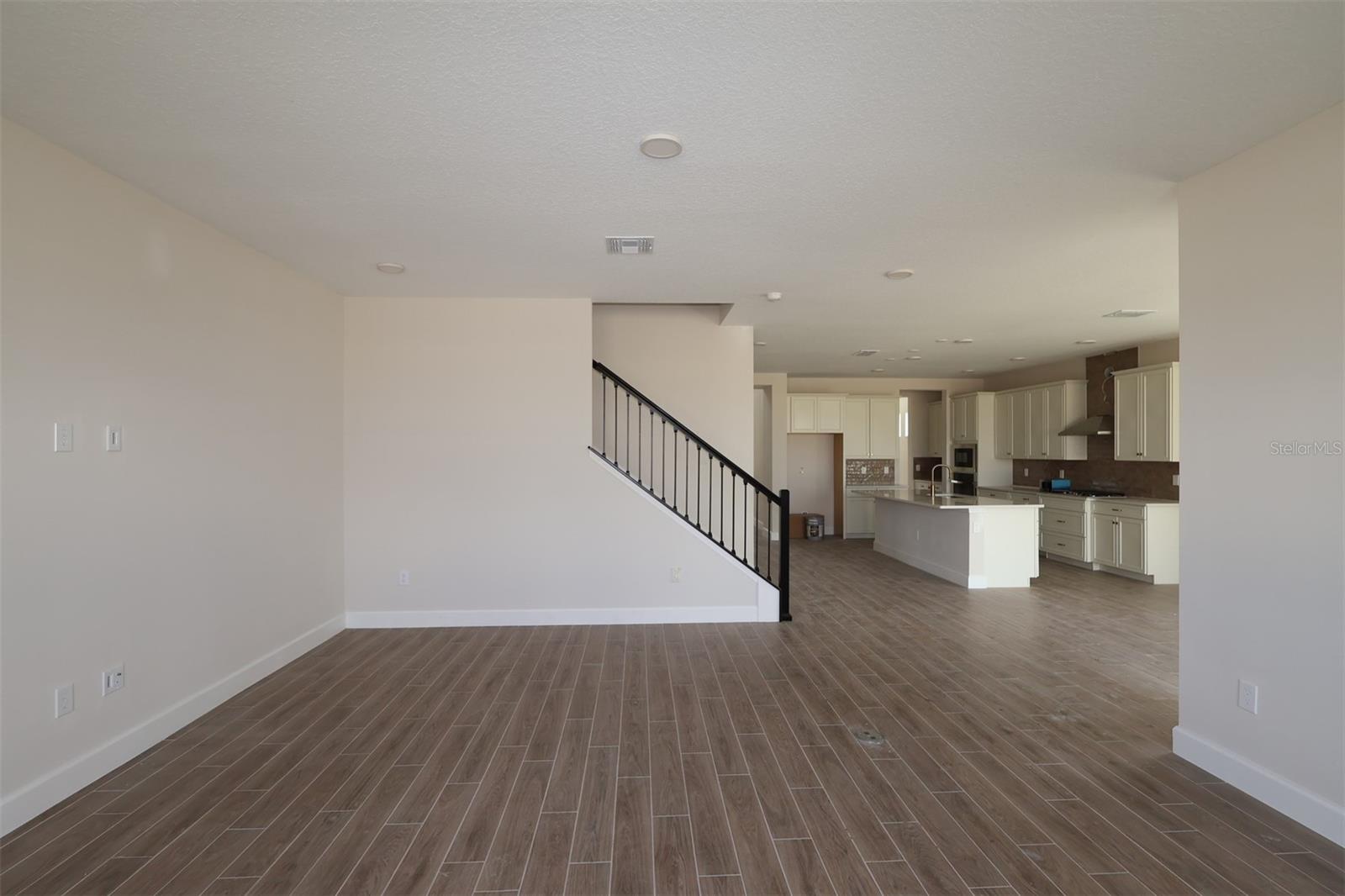 5400 Lassen St Property Photo 10