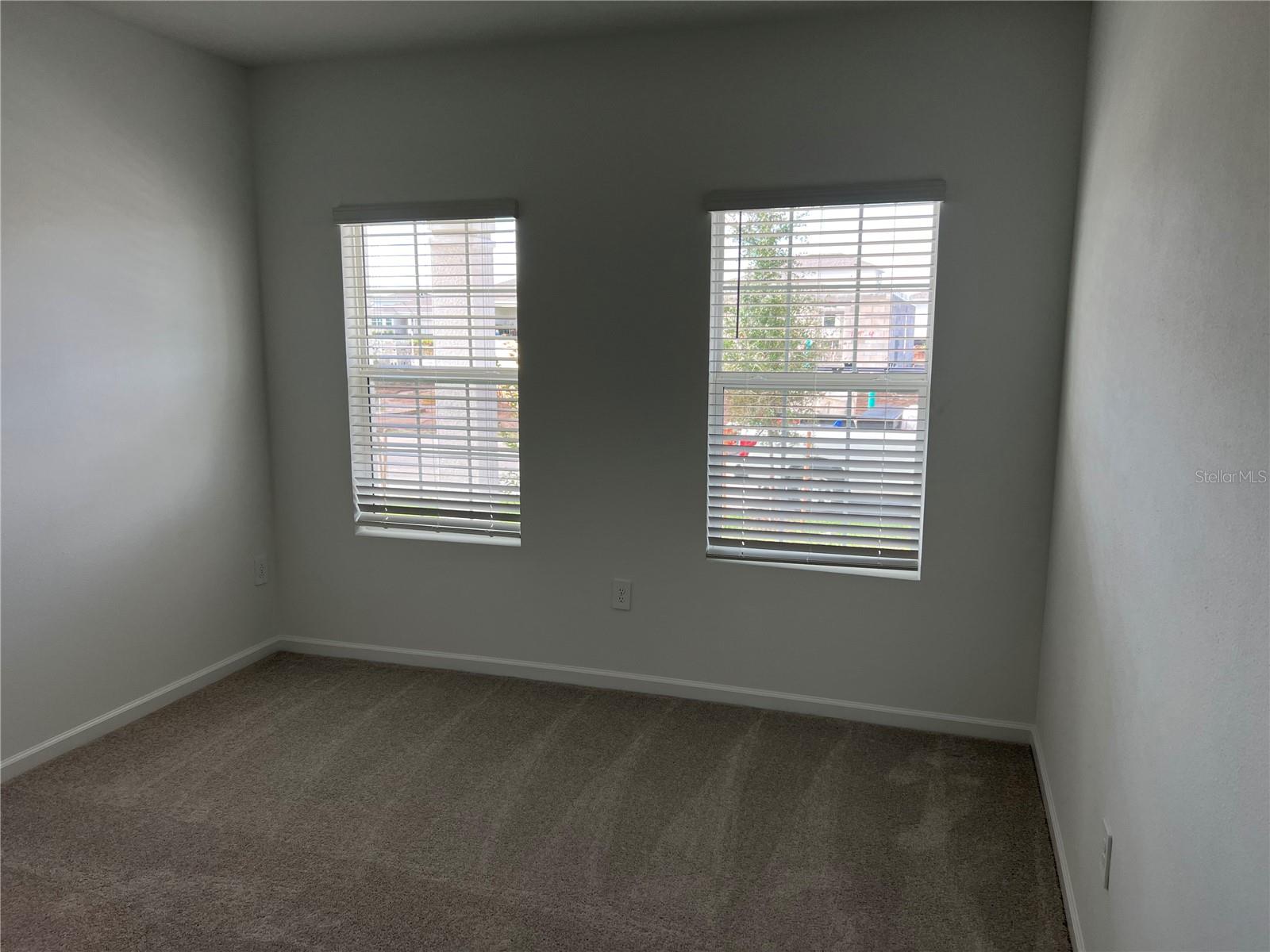 5590 Fiona Ln Property Photo 3
