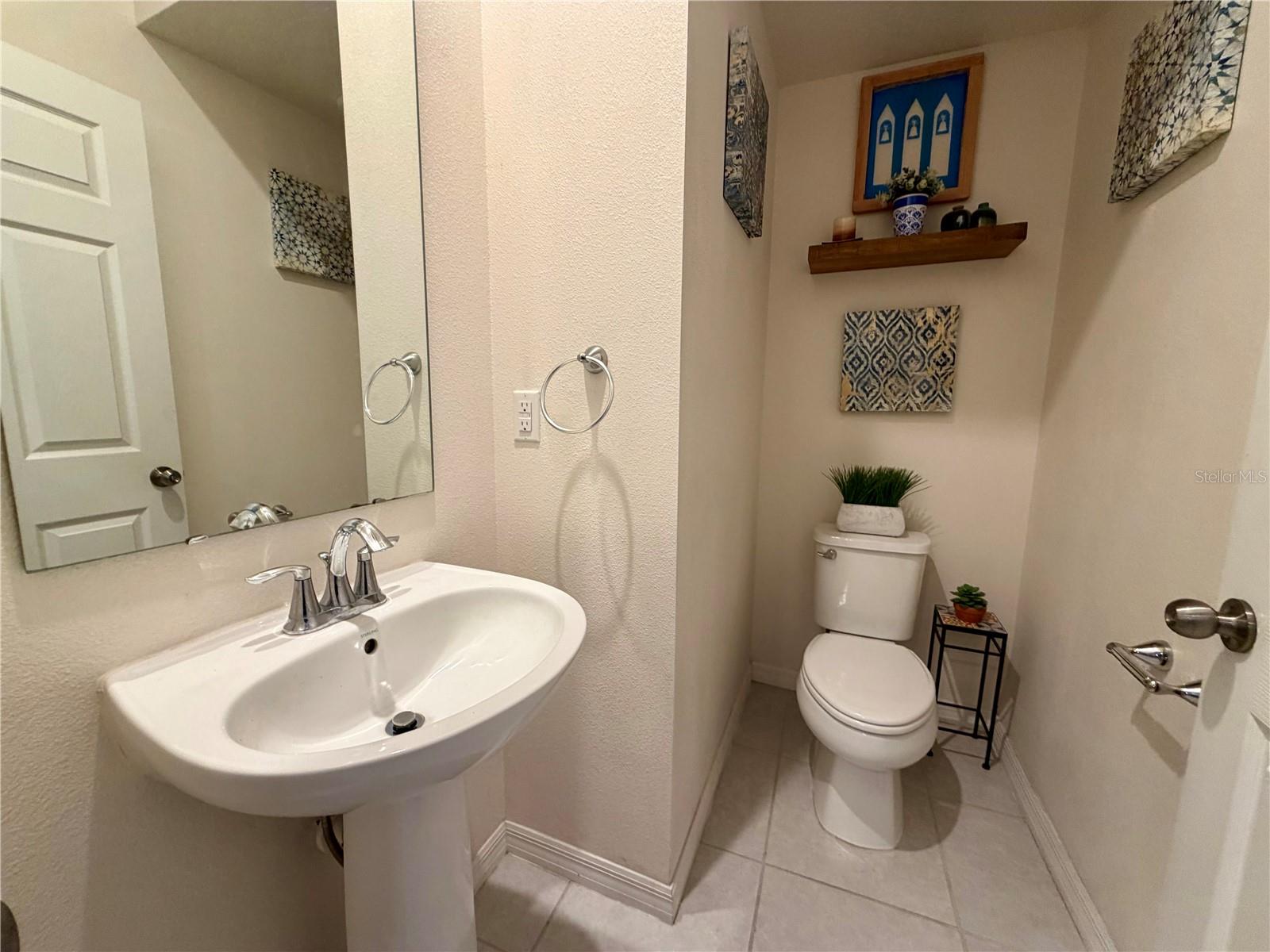 2280 Centerra Loop Property Photo 16
