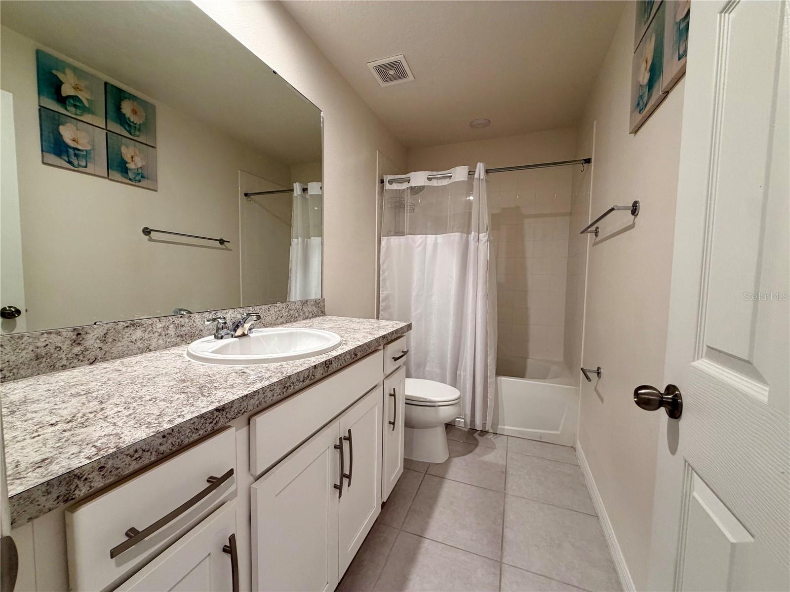 2280 Centerra Loop Property Photo 25