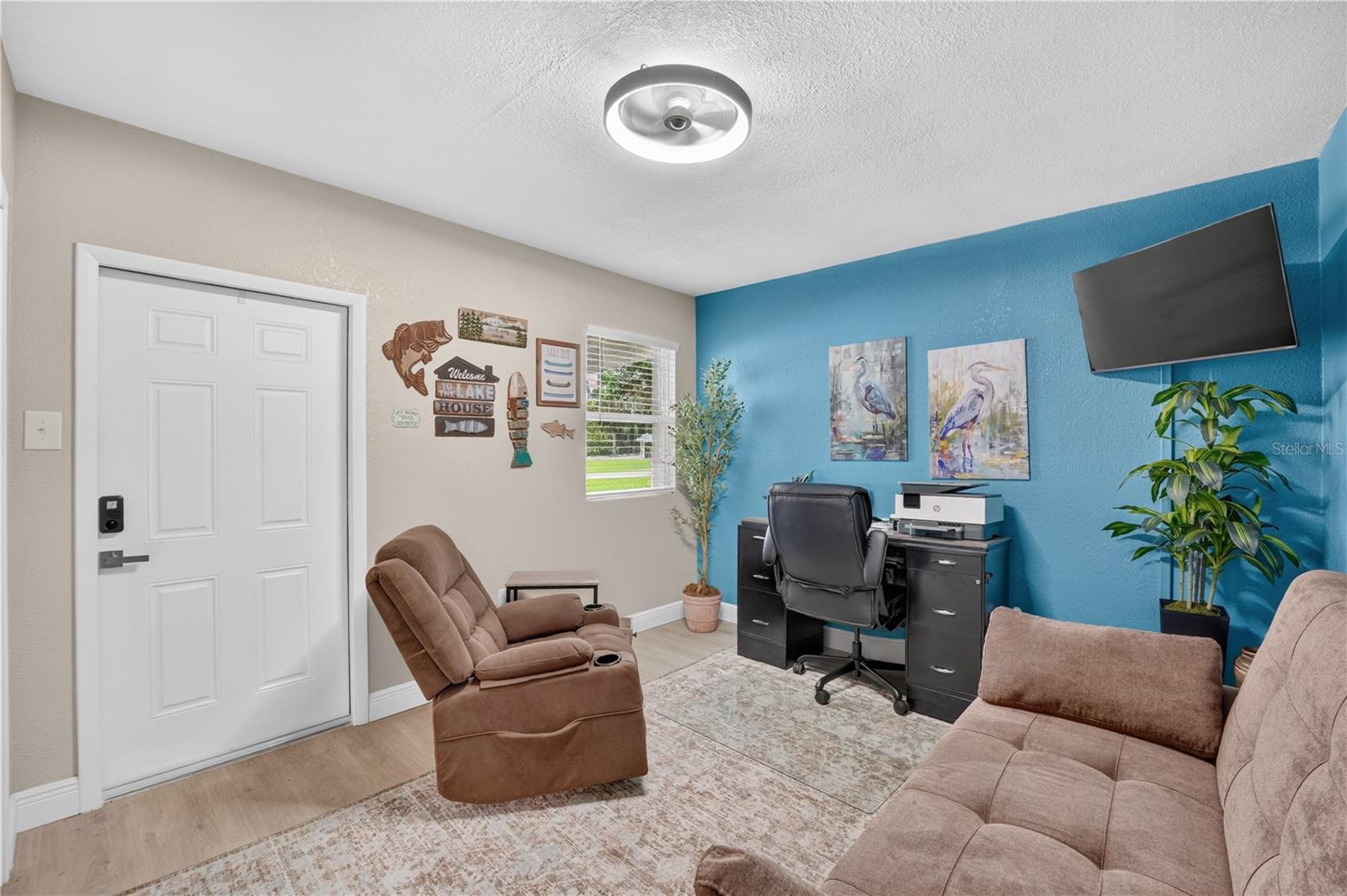 28050 Lois Dr Property Photo 13