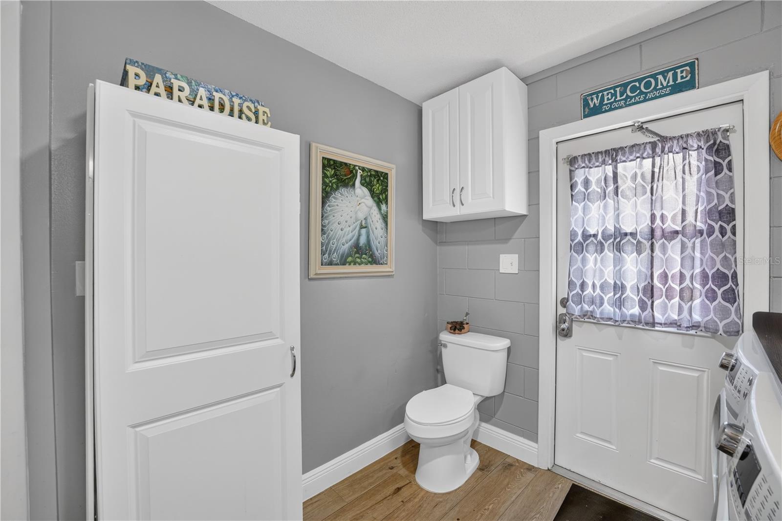 28050 Lois Dr Property Photo 15