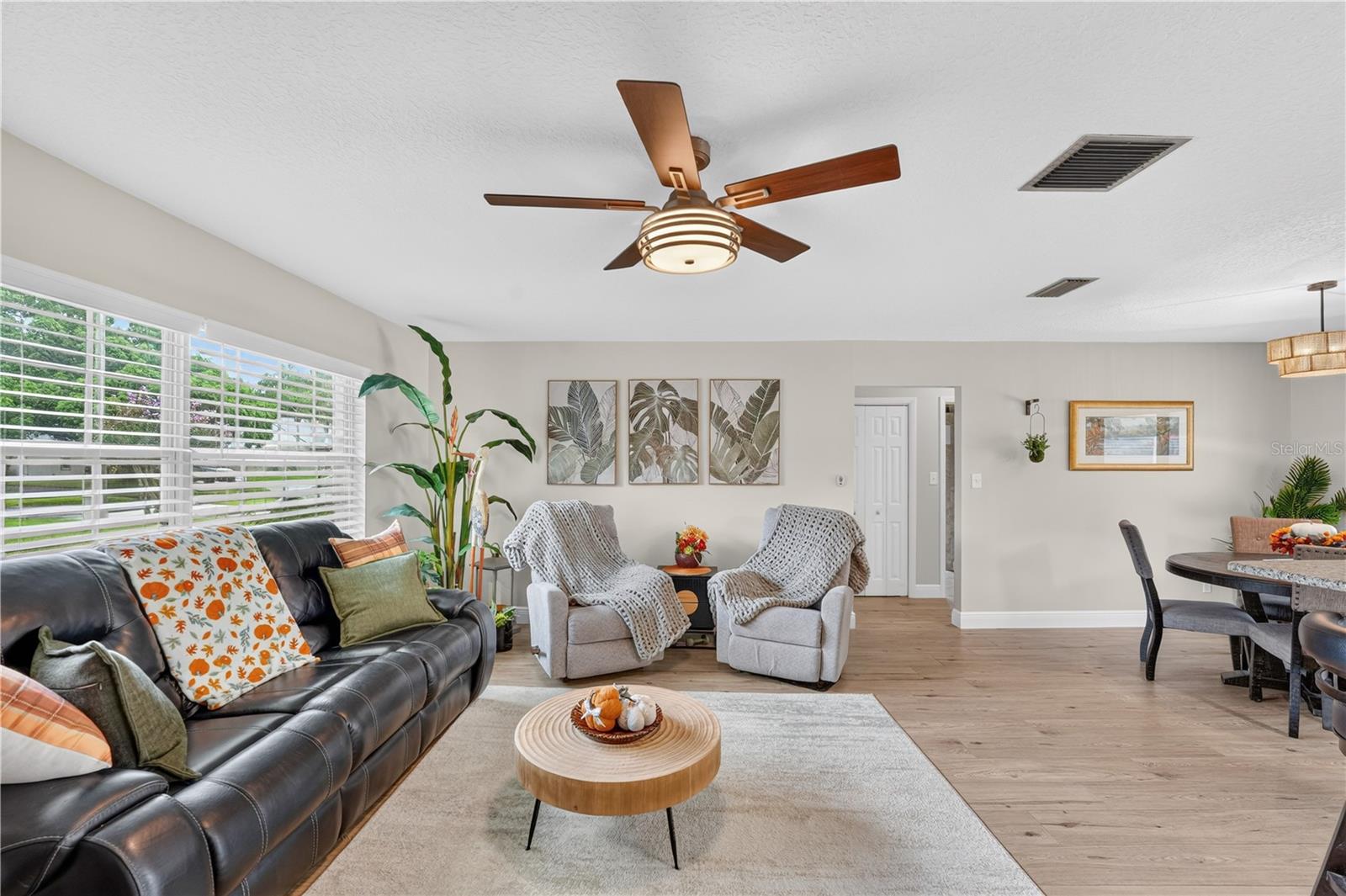 28050 Lois Dr Property Photo 18