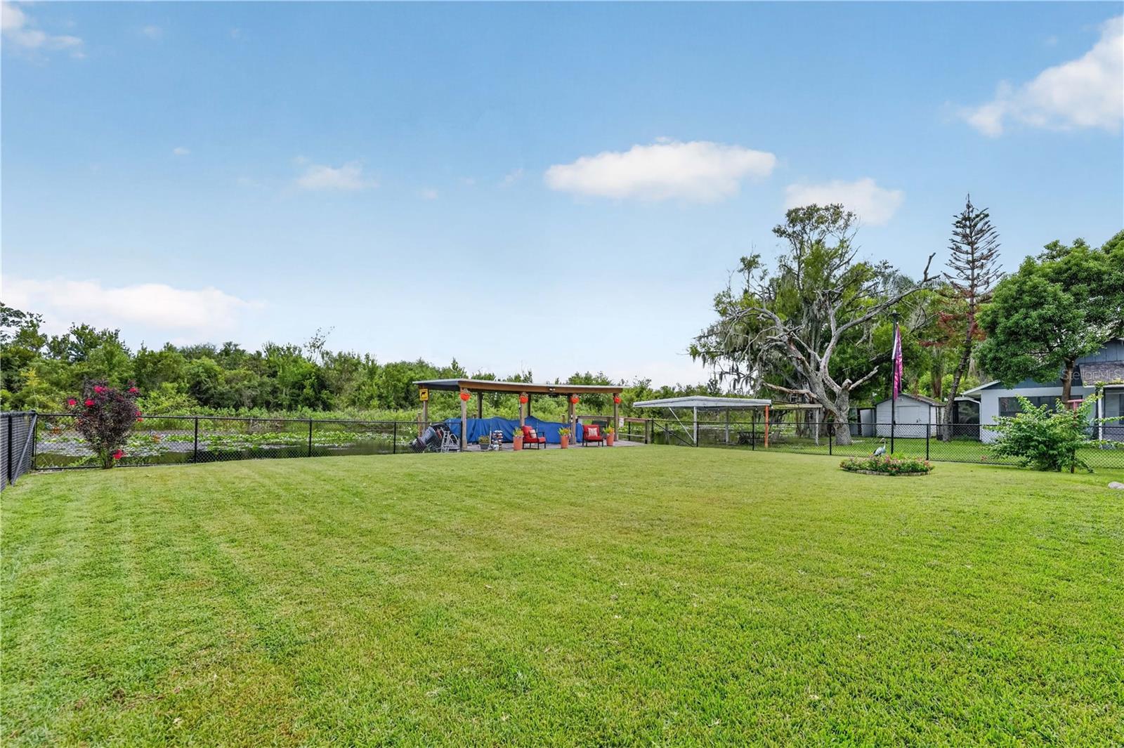28050 Lois Dr Property Photo 27
