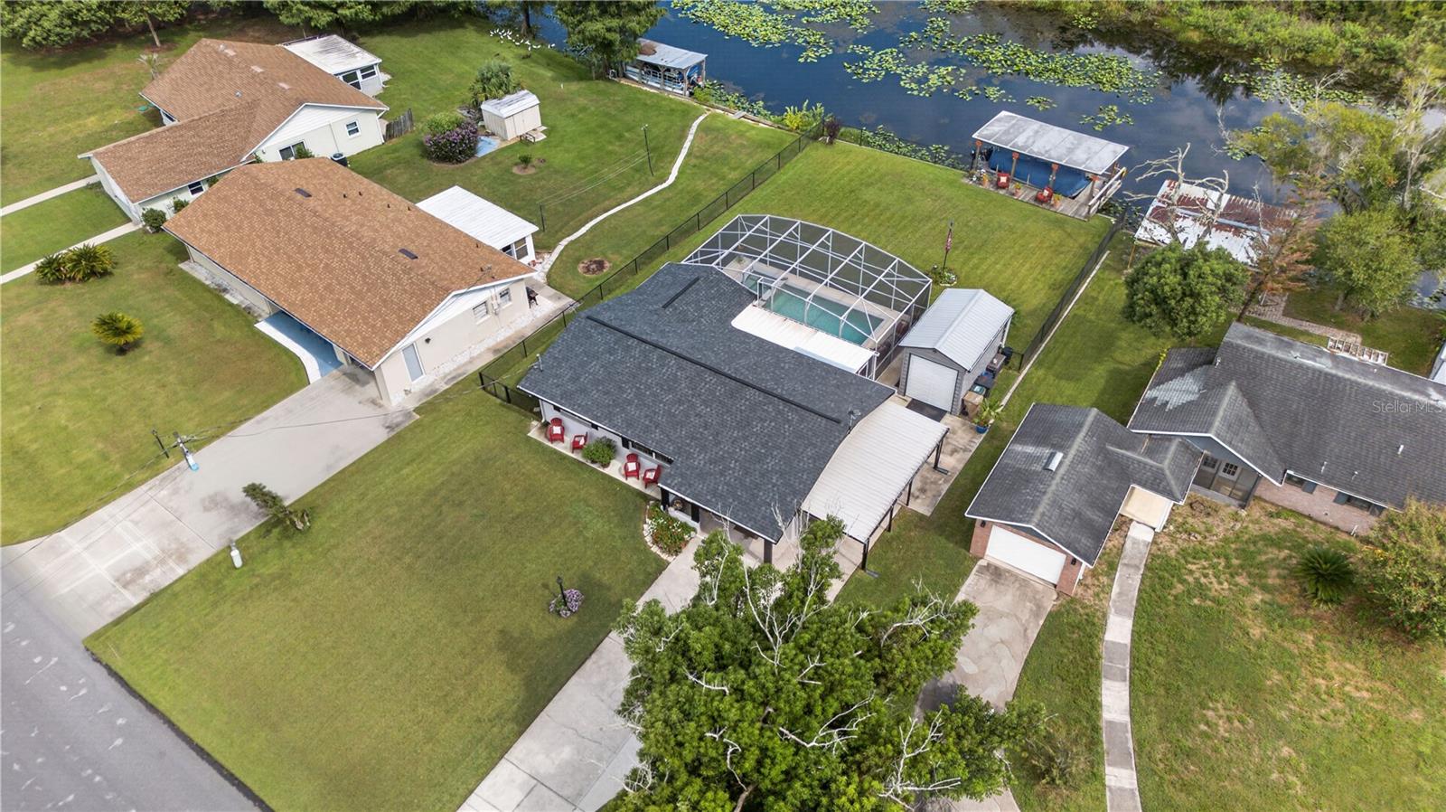 28050 Lois Dr Property Photo 40