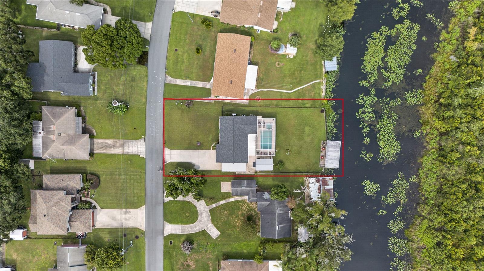 28050 Lois Dr Property Photo 45