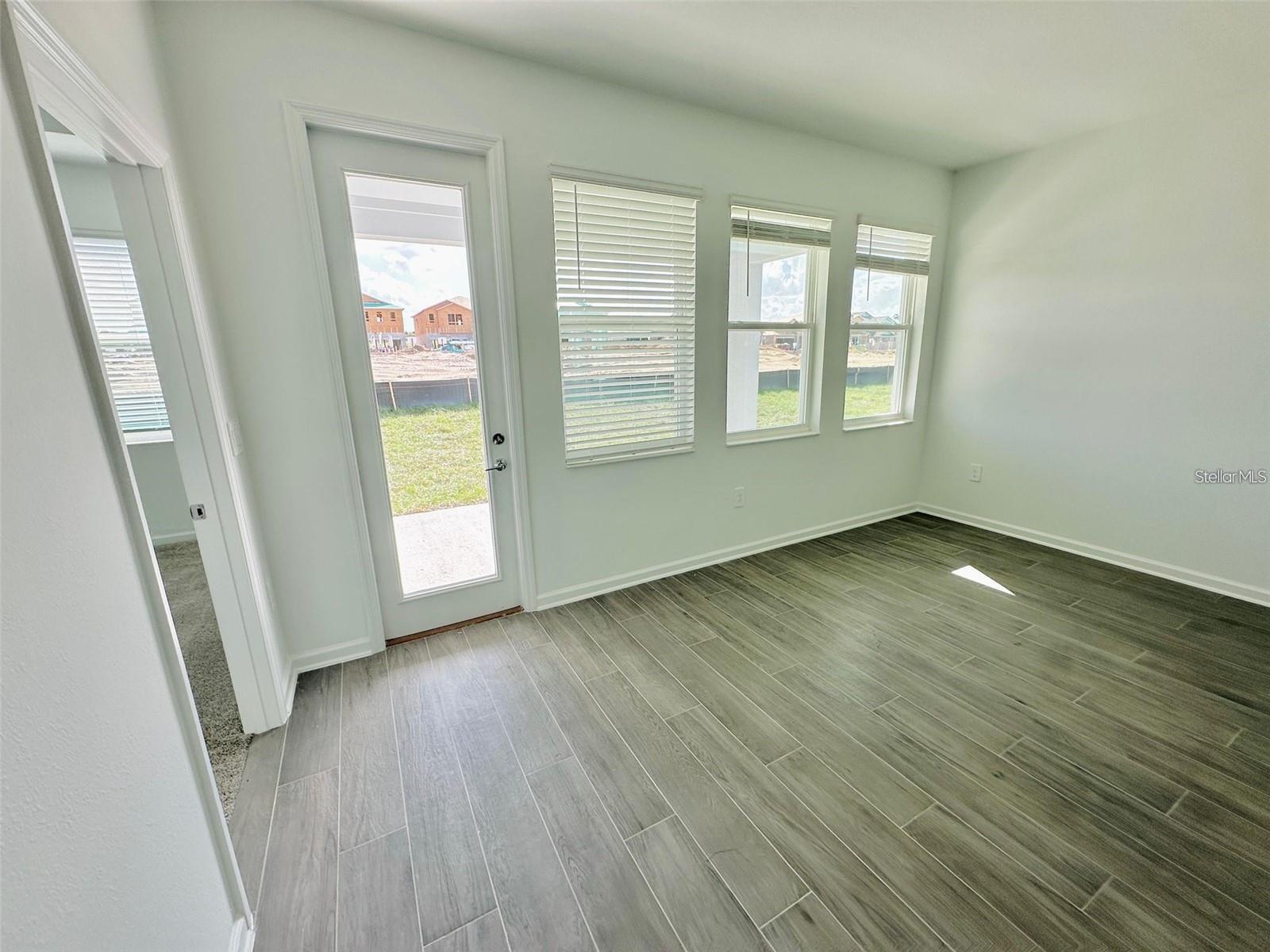 2665 Armstrong Ave Property Photo 5