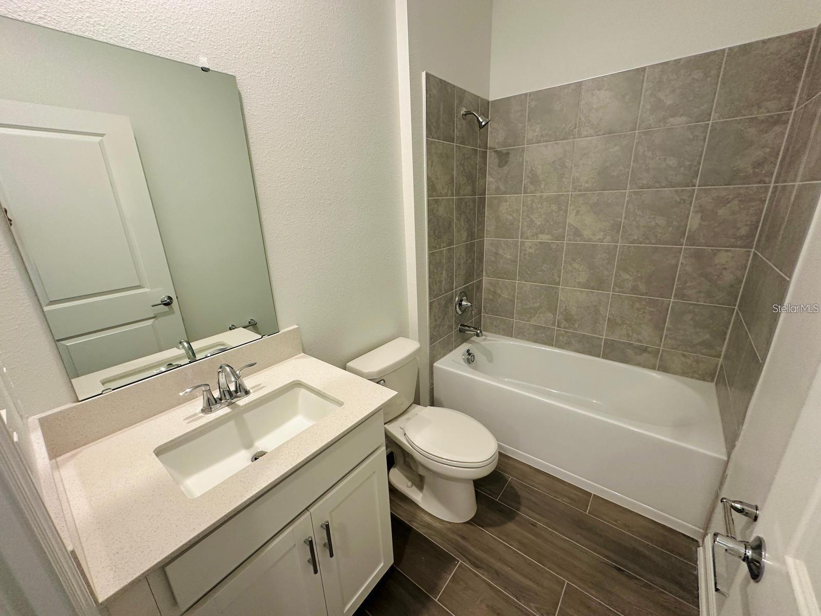 2665 Armstrong Ave Property Photo 20