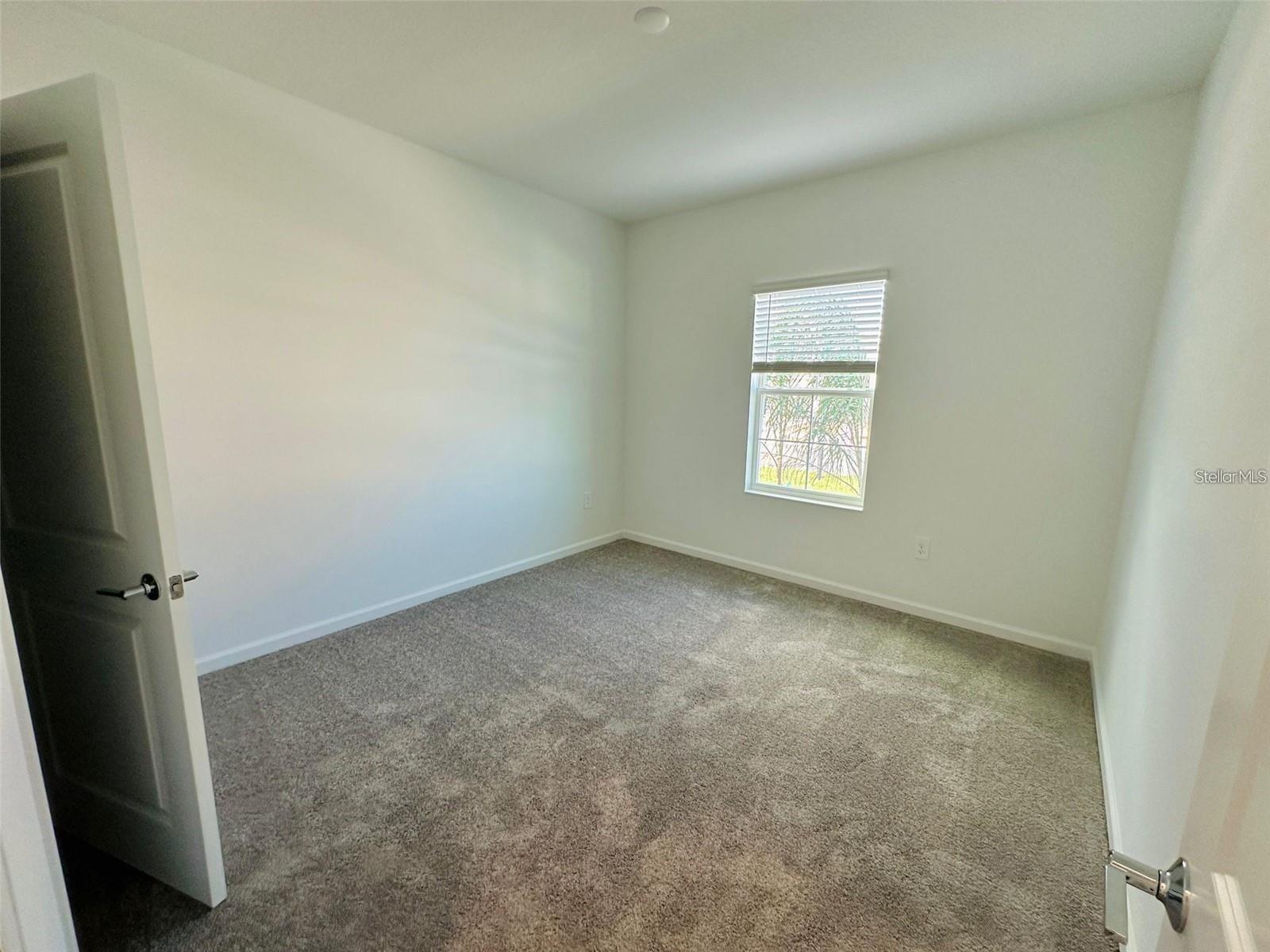 2665 Armstrong Ave Property Photo 21