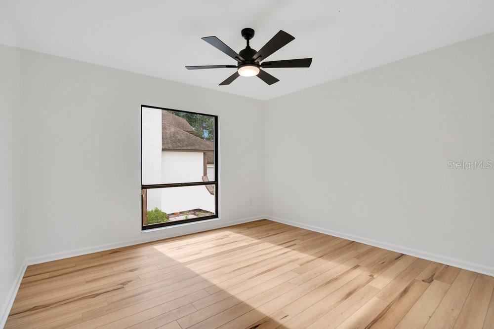 905 Main St Property Photo 18
