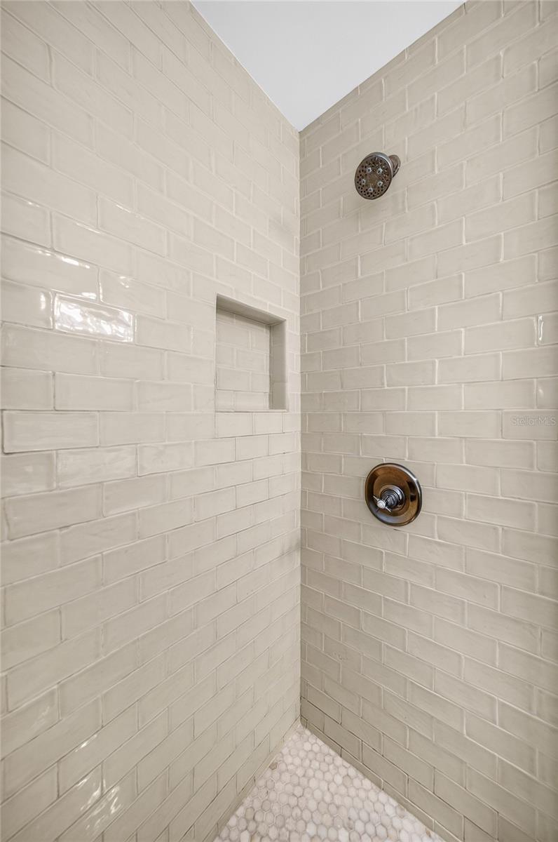 1230 Norwood Pl Property Photo 44